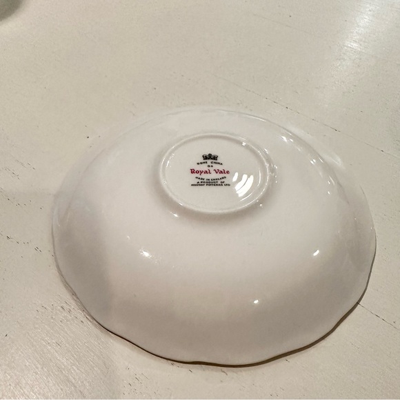 Authentic Royal Vale Vintage China Tea Saucer Pink Flower Antique Party Decor - Picture 7 of 9